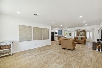 724 Edgehill Dr in Hurst, TX - Building Photo - Building Photo