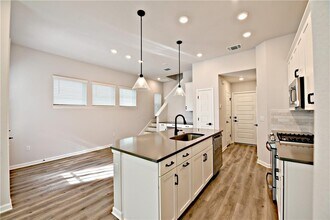 13602 Defiance Pass in Austin, TX - Building Photo - Building Photo