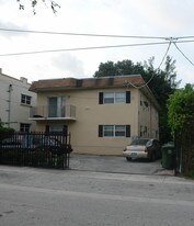 570 NE 63rd St in Miami, FL - Building Photo