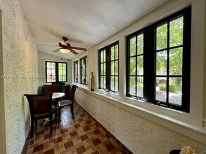 1015 Genoa St in Coral Gables, FL - Building Photo - Building Photo
