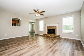 1024 Levista Dr in Locust Grove, GA - Building Photo - Building Photo