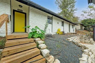 1706 Elmhurst Dr in Austin, TX - Building Photo - Building Photo