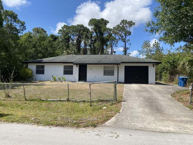 417 Saul Rd SW in Palm Bay, FL - Building Photo