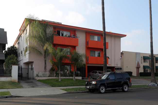 1409 S Manhattan Pl in Los Angeles, CA - Foto de edificio - Building Photo