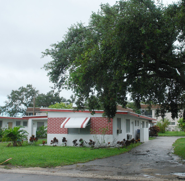 6014 SW 34th St in Miramar, FL - Building Photo - Building Photo