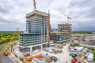 Rodeo Drive Condominiums in North York, ON - Building Photo - Building Photo