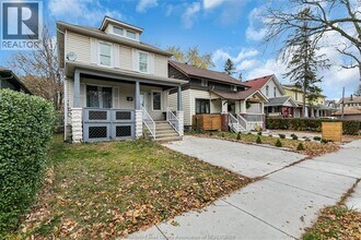 376 Ellis St W in Windsor, ON - Building Photo - Building Photo