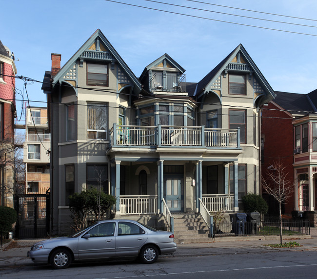 265-267 Sherbourne St in Toronto, ON - Building Photo - Building Photo