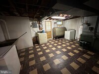 1239 Walters Ave photo'