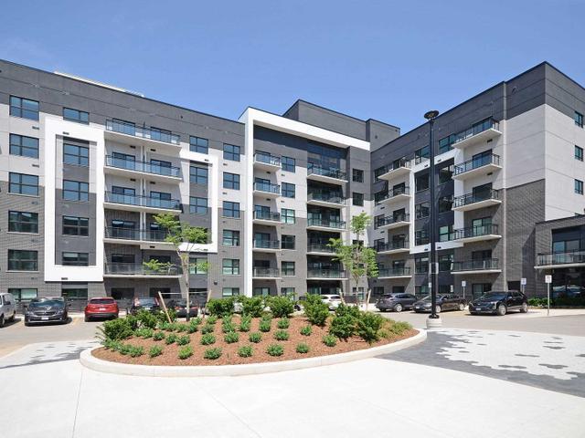 property at 102 Grovewood Cmn