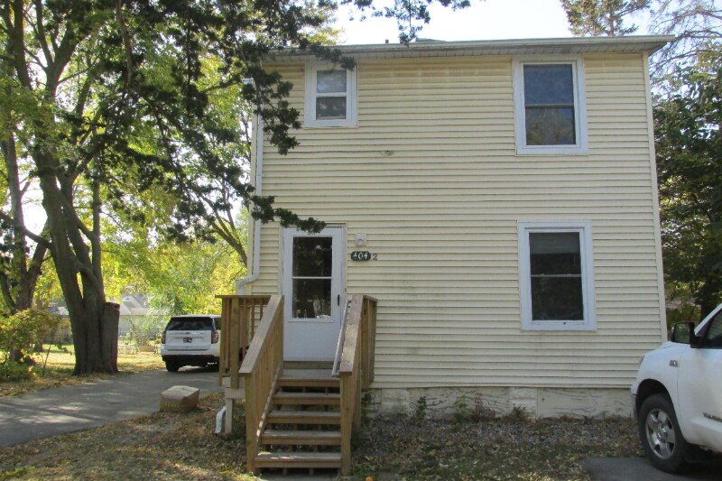 404 Wood St N-Unit -404 Wood street North Apt 2 Jordan, Mn 55352 in Jordan, MN - Building Photo
