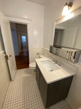 80 Winchester St, Unit 80 Winchester street 2 in Brookline, MA - Building Photo - Building Photo