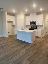 822 Thread Wy in Greer, SC - Building Photo