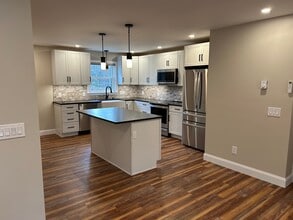 393 Pleasant Valley Rd, Unit 393A Pleasant Valley in Wolfeboro, NH - Building Photo - Building Photo