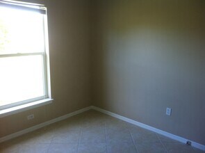 615 SW Lakehurst Dr in Port St. Lucie, FL - Building Photo - Building Photo