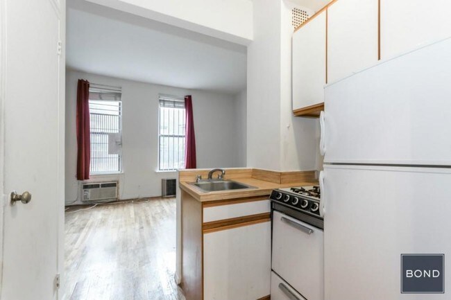 1670 York Ave in New York, NY - Building Photo - Building Photo
