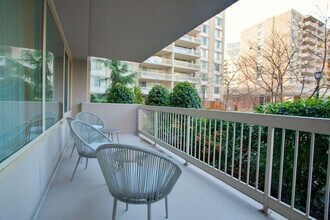 1600 S Eads St in Arlington, VA - Building Photo - Building Photo