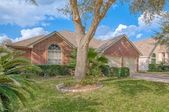 3326 Plymouth Pointe Ln in Missouri City, TX - Building Photo - Building Photo