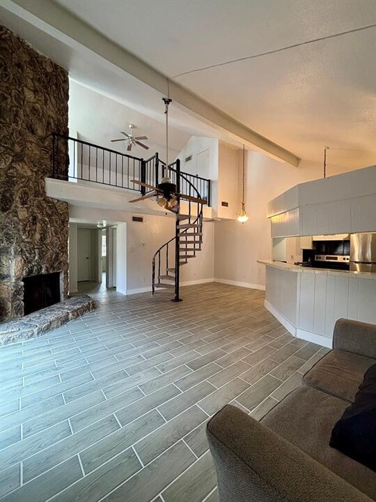12347 W Village Dr in Houston, TX - Building Photo