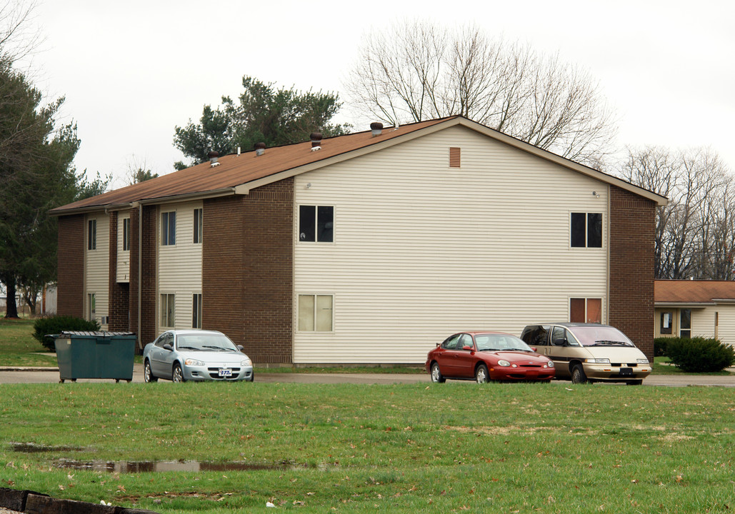 Building B in Ravenswood, WV - Building Photo