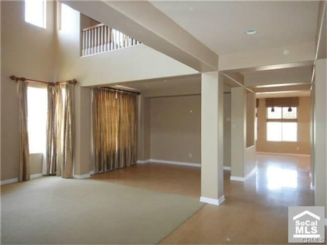 1216 S Night Star Way in Anaheim, CA - Building Photo - Building Photo