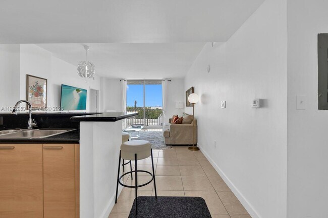 140 S Dixie Hwy in Hollywood, FL - Building Photo - Building Photo