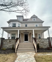 67 Pleasant St, Unit Unit 4 in Weymouth, MA - Building Photo