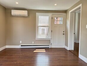251 Edwards St in New Haven, CT - Building Photo - Building Photo