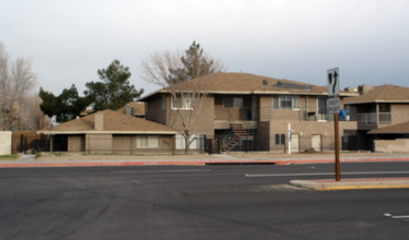 Logan Glen in Barstow, CA - Building Photo - Building Photo