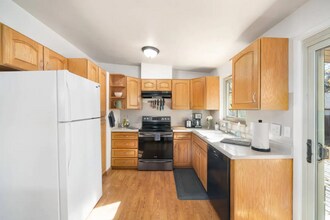 5904 S Columbine Way in Centennial, CO - Building Photo - Building Photo