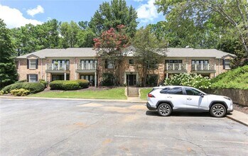 3650 Ashford Dunwoody Rd NE in Brookhaven, GA - Building Photo - Building Photo