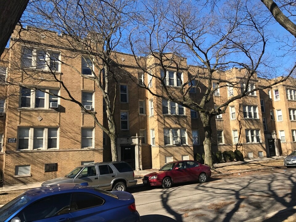 6940 N Bell Ave in Chicago, IL - Building Photo