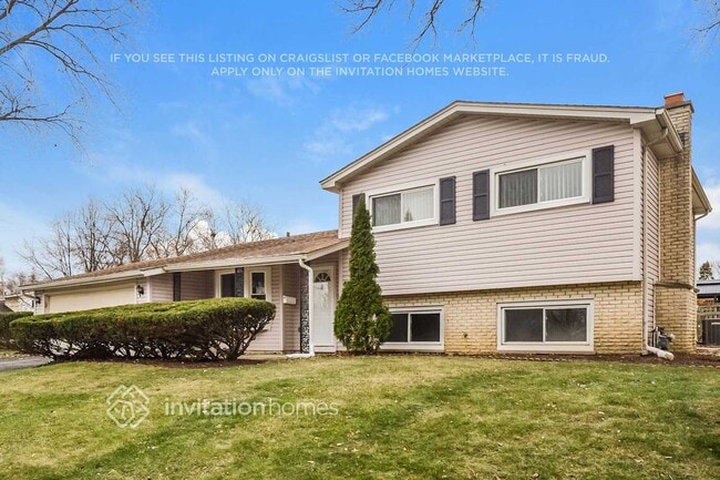 421 Spruce Dr in Schaumburg, IL - Building Photo - Building Photo