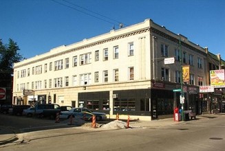 2301-2305 W Devon Ave in Chicago, IL - Foto de edificio - Building Photo