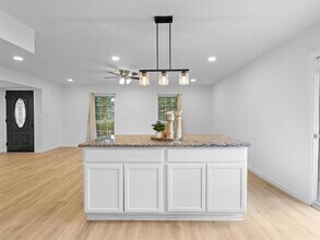 1824 Chamberlain Dr in Carrollton, TX - Building Photo - Building Photo