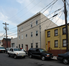 87-89 Tichenor St in Newark, NJ - Building Photo - Building Photo