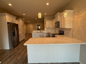 8812 Bristlecone Dr in Lincoln, NE - Building Photo - Building Photo