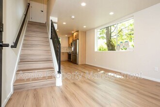 1569 NW 63rd St in Seattle, WA - Building Photo - Building Photo