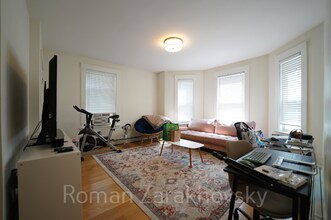 319 Columbia St in Cambridge, MA - Building Photo - Building Photo