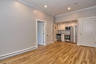 30 Walnut St, Unit 2 in Quincy, MA - Building Photo