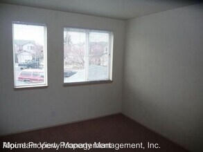 2720 NE Mesa Ct in Bend, OR - Building Photo - Building Photo