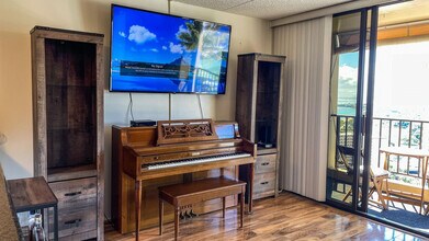 411 Hobron Ln in Honolulu, HI - Foto de edificio - Building Photo