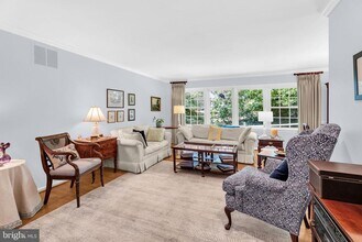 2708 N Kensington St in Arlington, VA - Building Photo - Building Photo