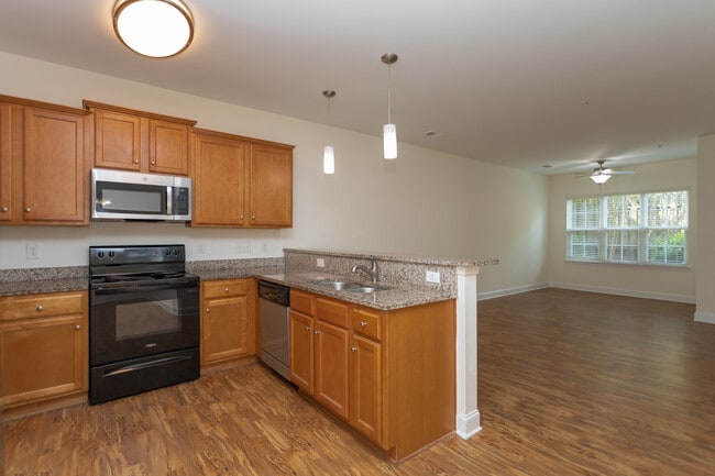 Juliet Place Apartment Homes in Greensboro, NC - Foto de edificio - Interior Photo