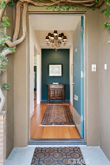 5029 Westpark Dr in Los Angeles, CA - Building Photo - Building Photo