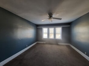 915 S Front St in Allentown, PA - Building Photo - Building Photo
