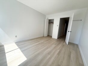 201 Laval St in Coquitlam, BC - Building Photo - Building Photo