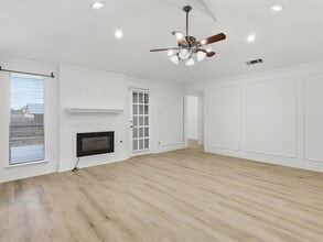 2050 Lorient Dr in Carrollton, TX - Building Photo - Building Photo