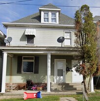 27 E Kerr St, Unit B in Uniontown, PA - Building Photo