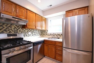 1410 Normandy Ct, Unit 1410 in Flemington, NJ - Building Photo - Building Photo